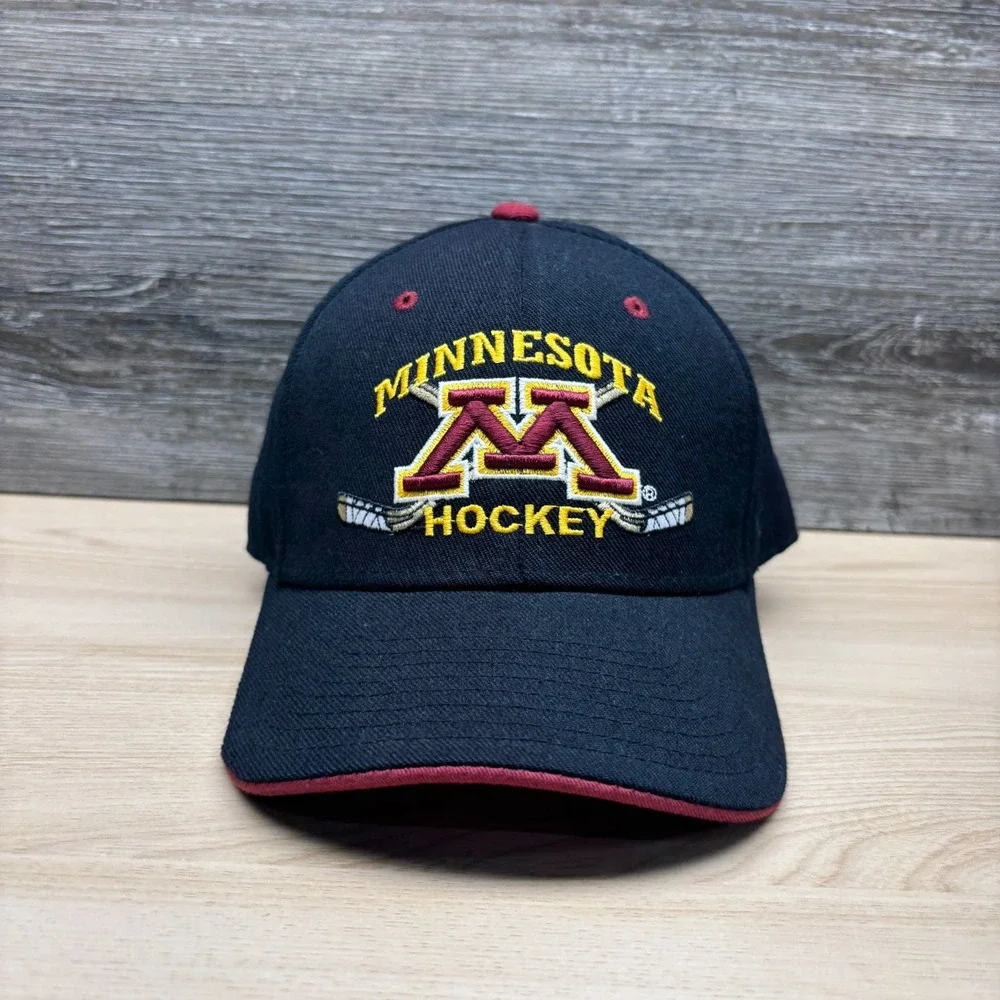 Vintage Minnesota Golden Gophers Hat Cap Fitted 7 1/2 Black Hockey NCAA Zephyr Z